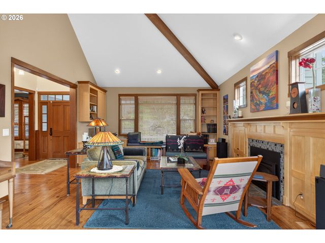 1531 Nw MORGAN Ln, Portland, OR 97229