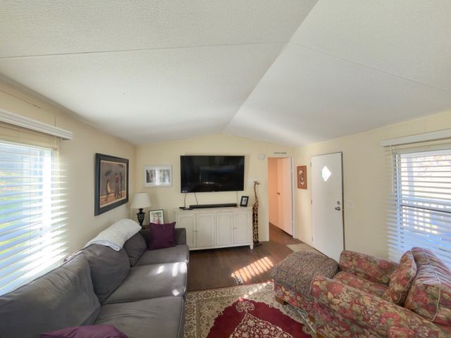 3955 Kennedy Creek Rd, Auburntown, TN 37016