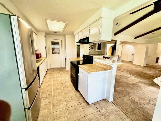 3658 Reaves Road, Cleveland, TX 77328