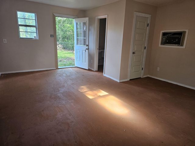 3658 Reaves Road, Cleveland, TX 77328