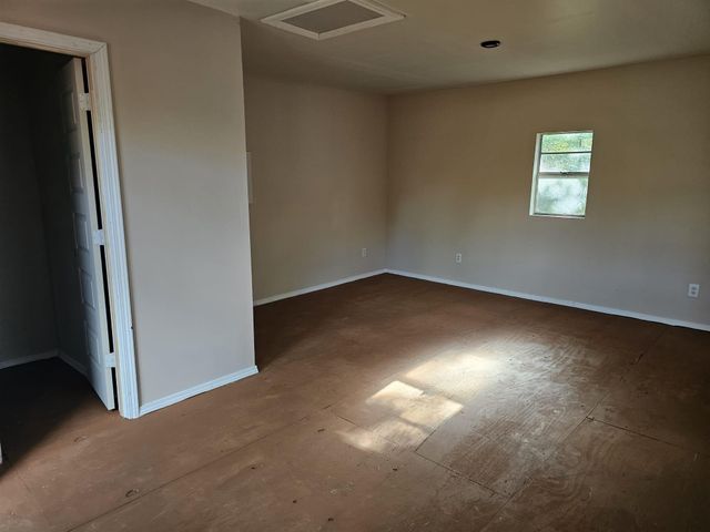 3658 Reaves Road, Cleveland, TX 77328