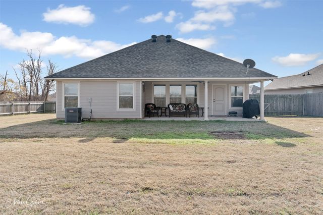 4002 False River Drive, Bossier City, LA 71111