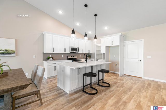 10730 Majestic Lane, Lincoln, NE 68527