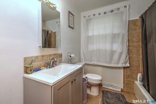 195 Emerald Place, Stratford, CT 06614
