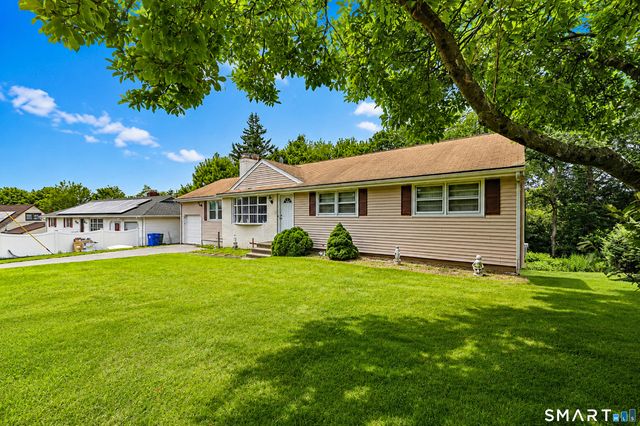 195 Emerald Place, Stratford, CT 06614
