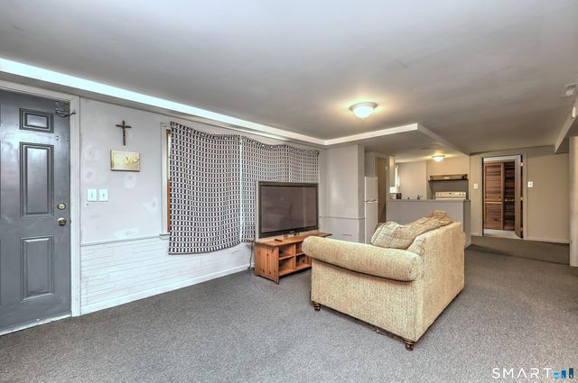 195 Emerald Place, Stratford, CT 06614