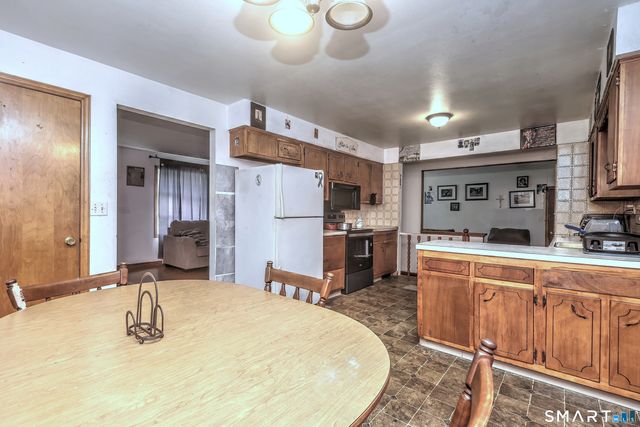 195 Emerald Place, Stratford, CT 06614