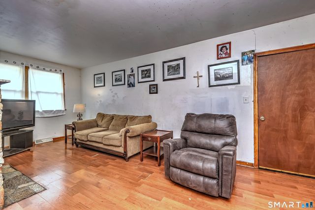 195 Emerald Place, Stratford, CT 06614