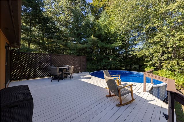 8 Robin Drive, North Kingstown, RI 02852