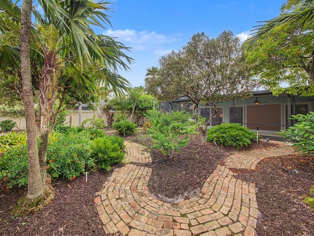 303 LEEWARD Drive, Jupiter, FL 33477