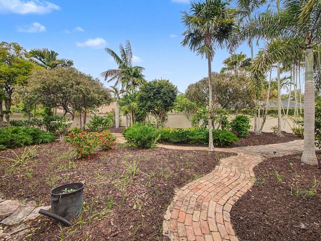 303 LEEWARD Drive, Jupiter, FL 33477