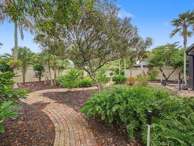 303 LEEWARD Drive, Jupiter, FL 33477