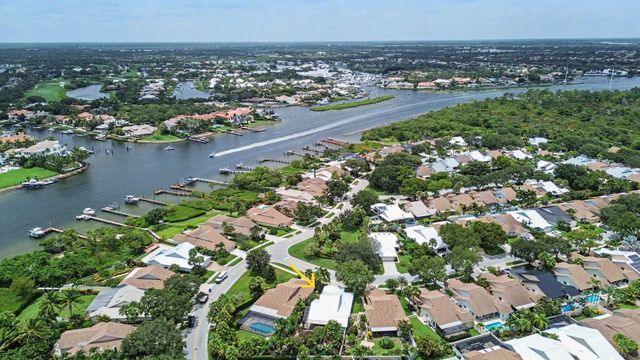 303 LEEWARD Drive, Jupiter, FL 33477