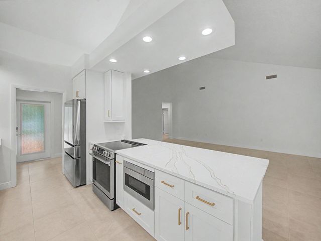 303 LEEWARD Drive, Jupiter, FL 33477