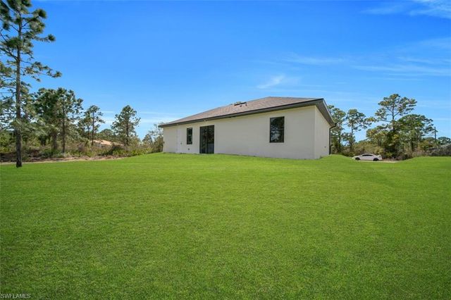 637 Summit AVE S, Lehigh Acres, FL 33974