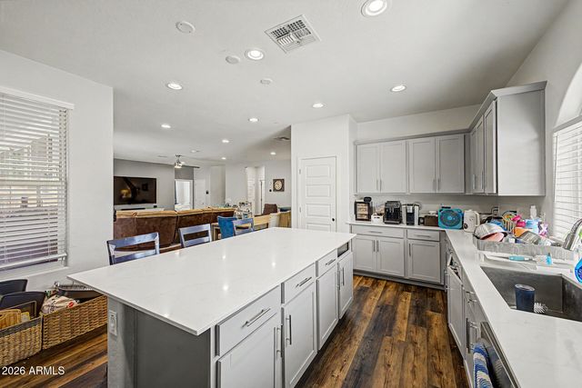 2912 N RAVEN --, Mesa, AZ 85207