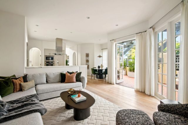 7729 Ivanhoe Avenue, La Jolla, CA 92037