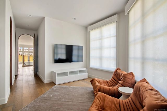 7729 Ivanhoe Avenue, La Jolla, CA 92037