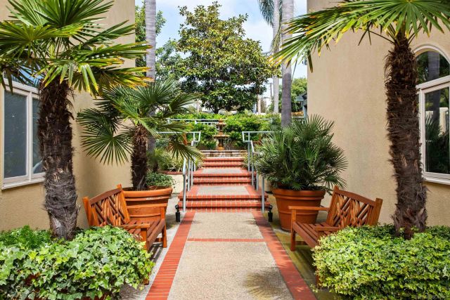 7729 Ivanhoe Avenue, La Jolla, CA 92037