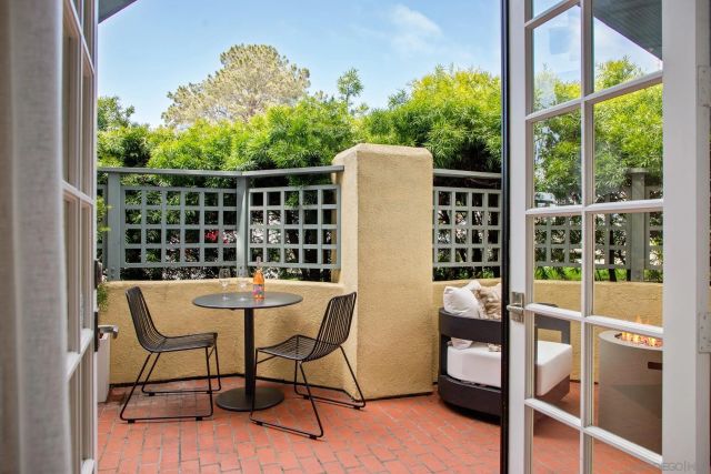 7729 Ivanhoe Avenue, La Jolla, CA 92037