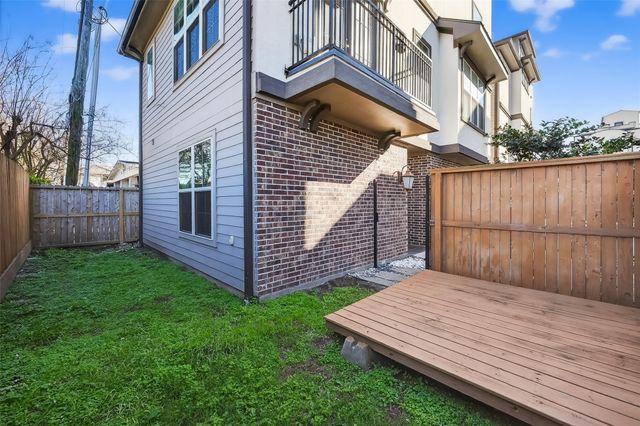 1621 Rosewood Street, Houston, TX 77004