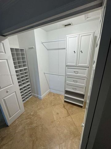 13775 SW 160th St 16, Miami, FL 33177