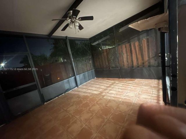 13775 SW 160th St 16, Miami, FL 33177