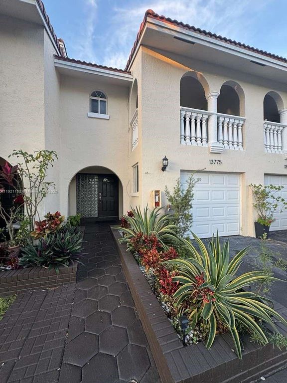 13775 SW 160th St 16, Miami, FL 33177