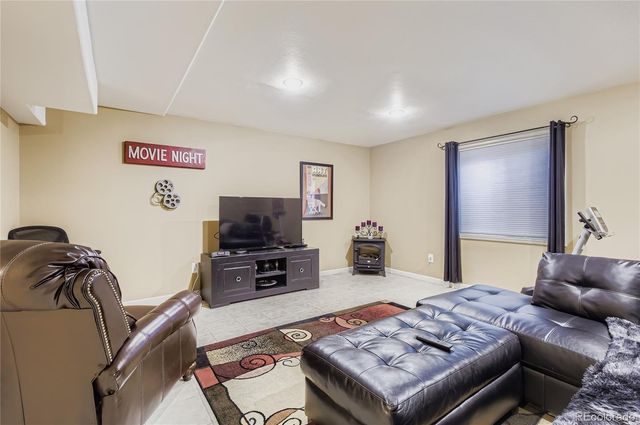 805 Waxberry Court, Loveland, CO 80538