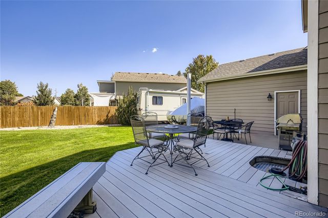 805 Waxberry Court, Loveland, CO 80538