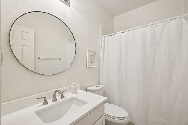 5118 Royal Bay Drive, Rowlett, TX 75089