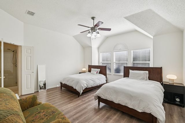 5118 Royal Bay Drive, Rowlett, TX 75089