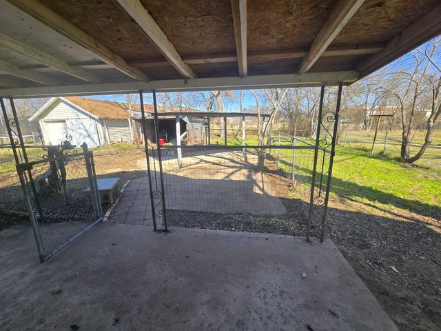 815 E Sumpter Street, Mexia, TX 76667