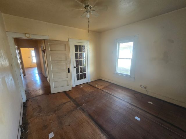 815 E Sumpter Street, Mexia, TX 76667