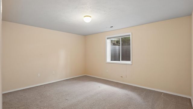 522 S Shelley Lake Ln, Spokane Valley, WA 99037