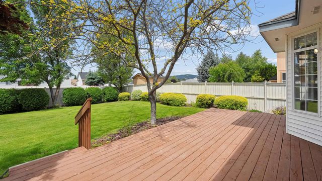 522 S Shelley Lake Ln, Spokane Valley, WA 99037