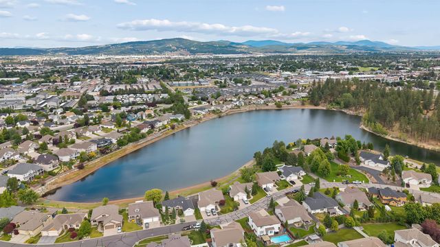 522 S Shelley Lake Ln, Spokane Valley, WA 99037