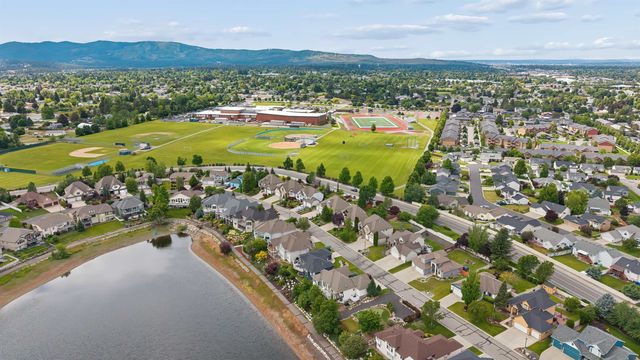 522 S Shelley Lake Ln, Spokane Valley, WA 99037