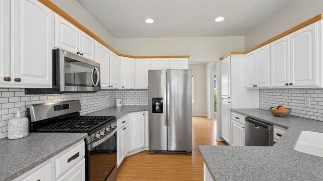 522 S Shelley Lake Ln, Spokane Valley, WA 99037