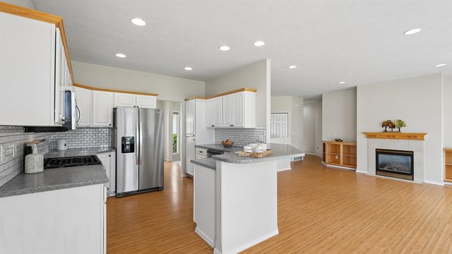 522 S Shelley Lake Ln, Spokane Valley, WA 99037