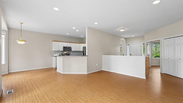 522 S Shelley Lake Ln, Spokane Valley, WA 99037