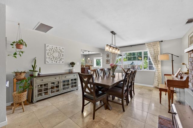 7200 Maretha St, Citrus Heights, CA 95610