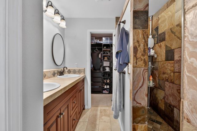 7200 Maretha St, Citrus Heights, CA 95610