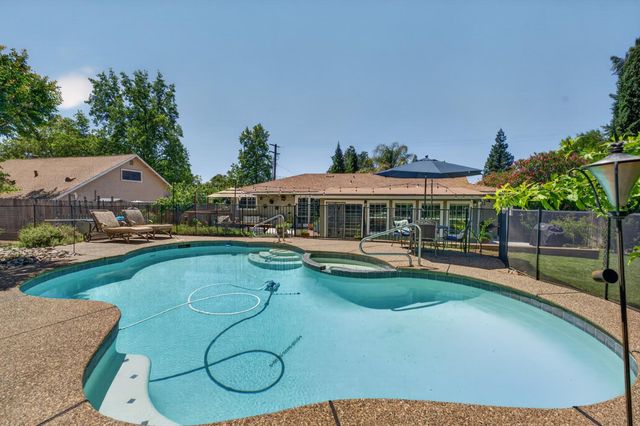 7200 Maretha St, Citrus Heights, CA 95610