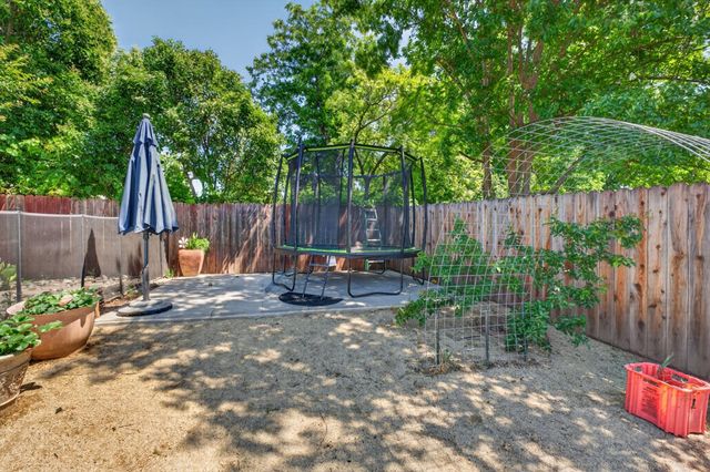 7200 Maretha St, Citrus Heights, CA 95610