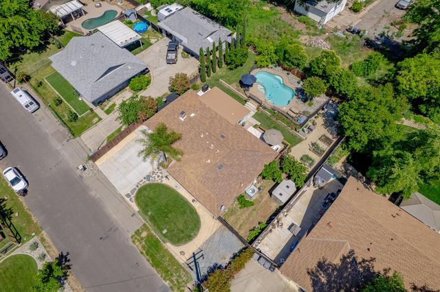 7200 Maretha St, Citrus Heights, CA 95610
