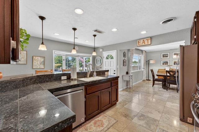 7200 Maretha St, Citrus Heights, CA 95610