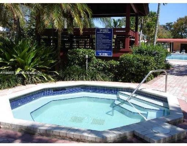 7765 SW 86th St F2-208, Miami, FL 33143