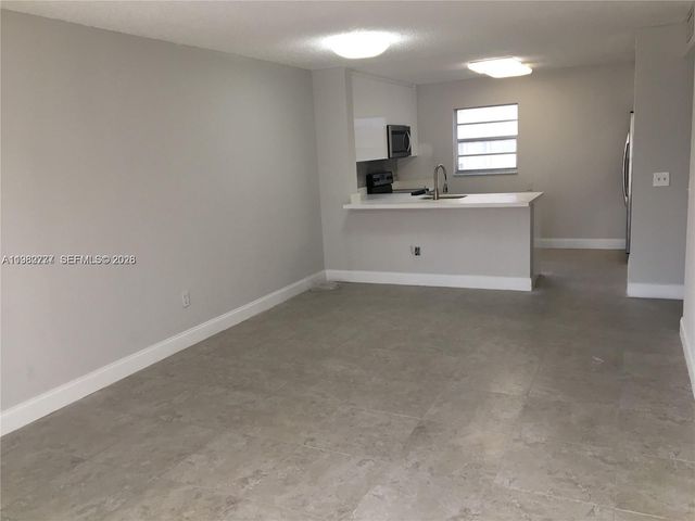 7765 SW 86th St F2-208, Miami, FL 33143