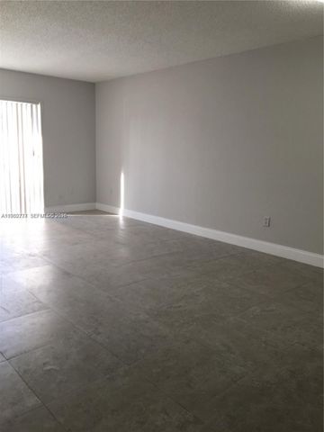 7765 SW 86th St F2-208, Miami, FL 33143